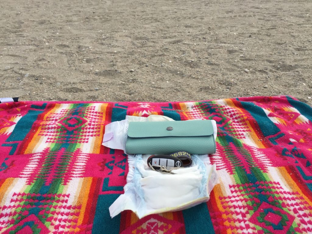 Mommy Hack: Keeping Your Valuables Safe At The Beach